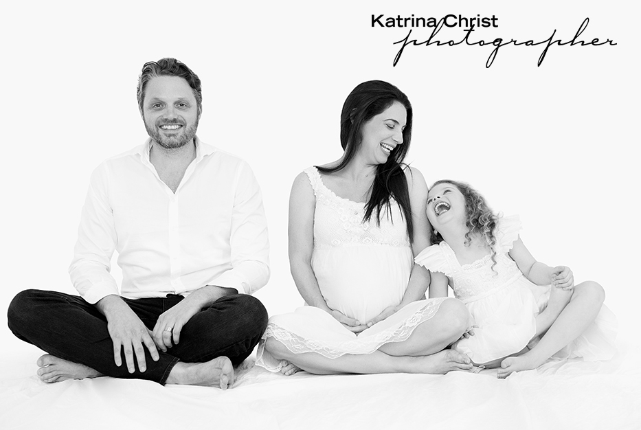 black and white maternity photographer brisbane